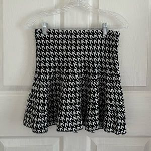 Houndstooth sweater skirt